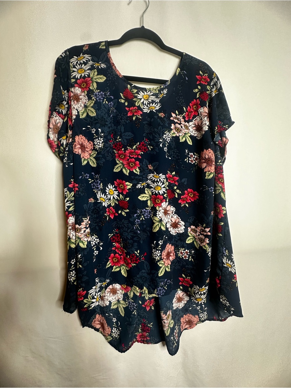 torrid Dark Navy Floral Short Sleeve Tunic Top